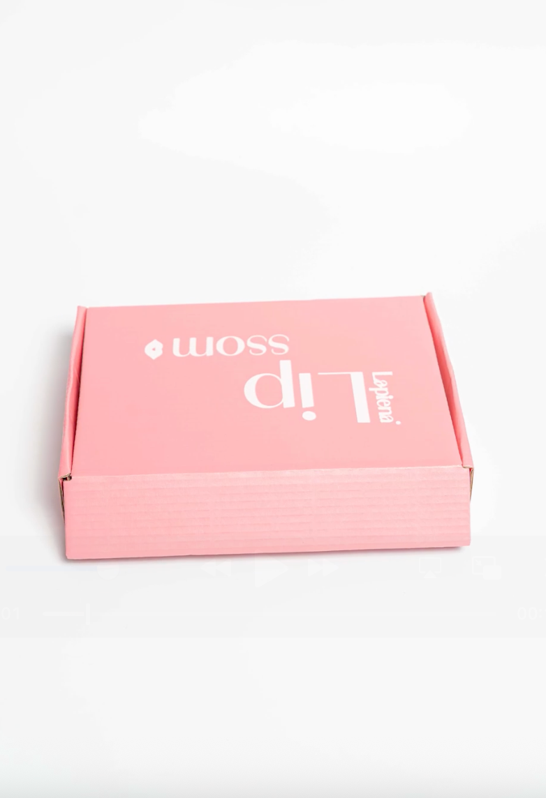 Lapiena pink box of cosmetic accessories 